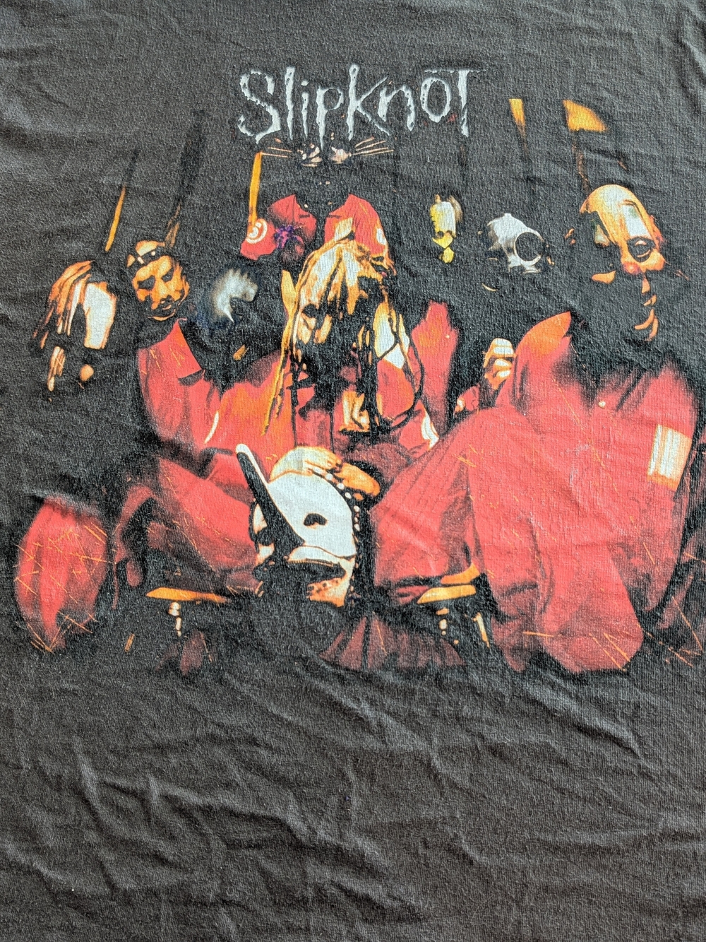 Graphic Short Sleeve Tee in Black and Red